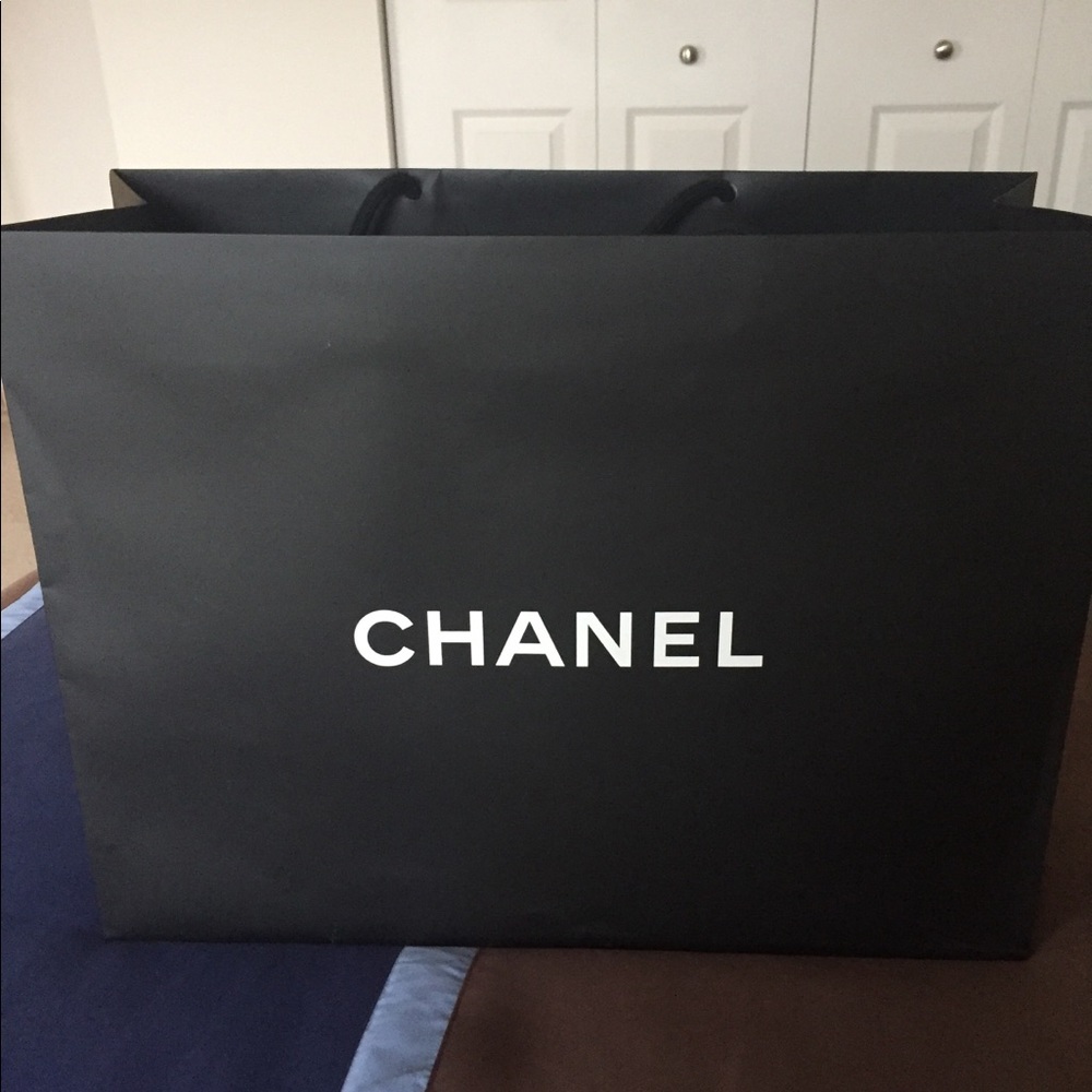 Chanel shopping bag